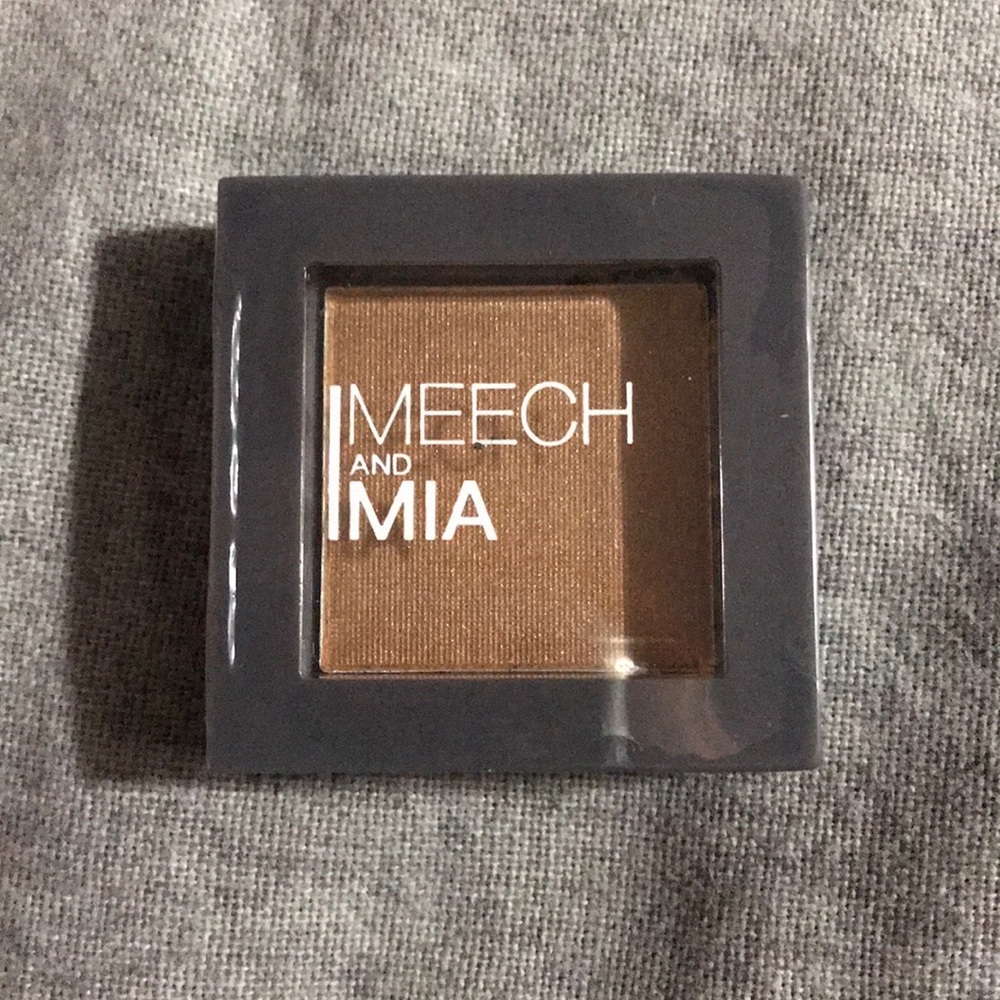 Eye pallet